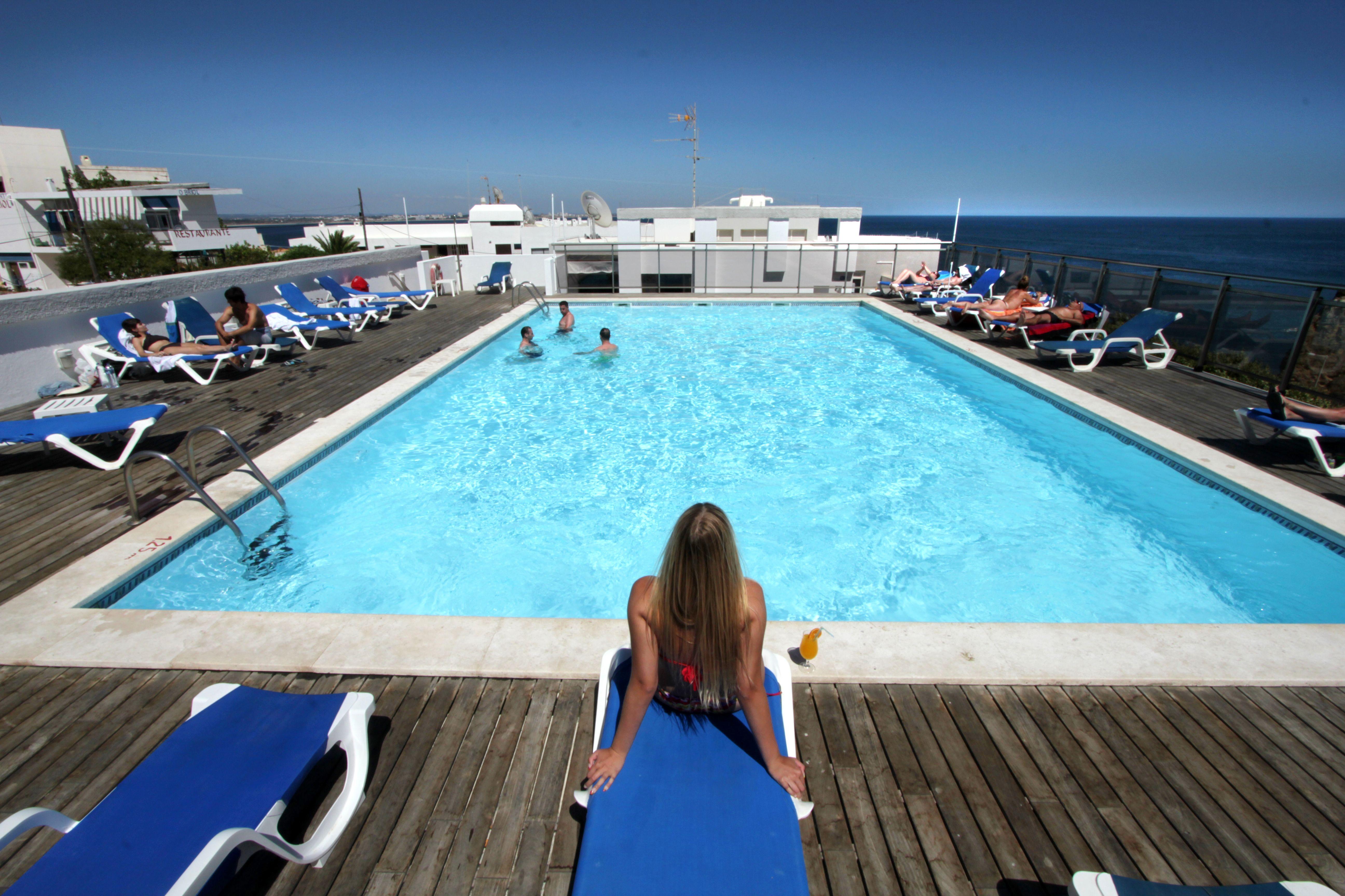 לאגוּ‏ש Carvi Beach Hotel מראה חיצוני תמונה
