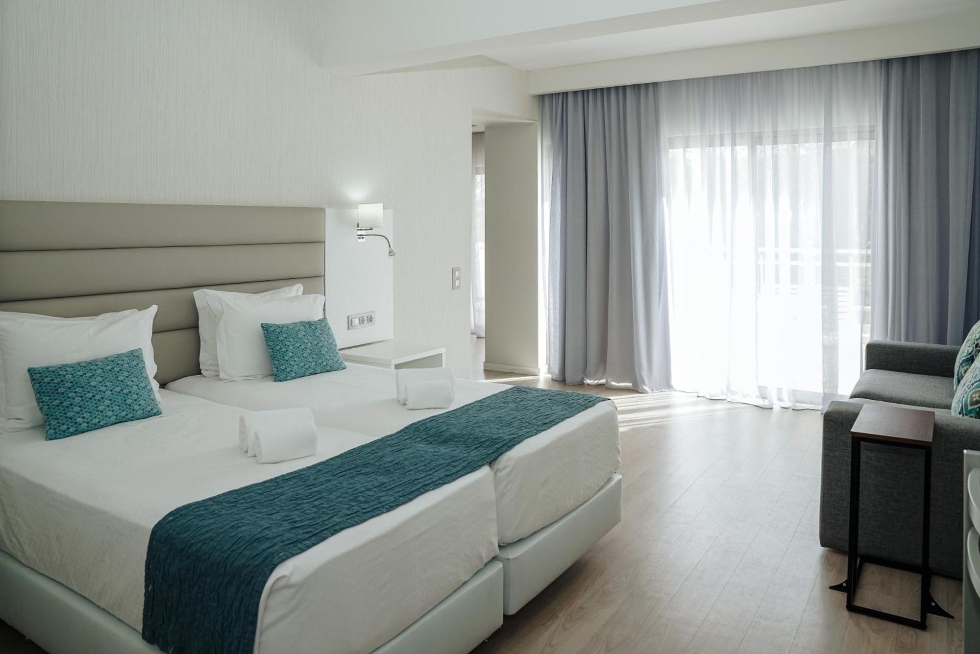 לאגוּ‏ש Carvi Beach Hotel מראה חיצוני תמונה