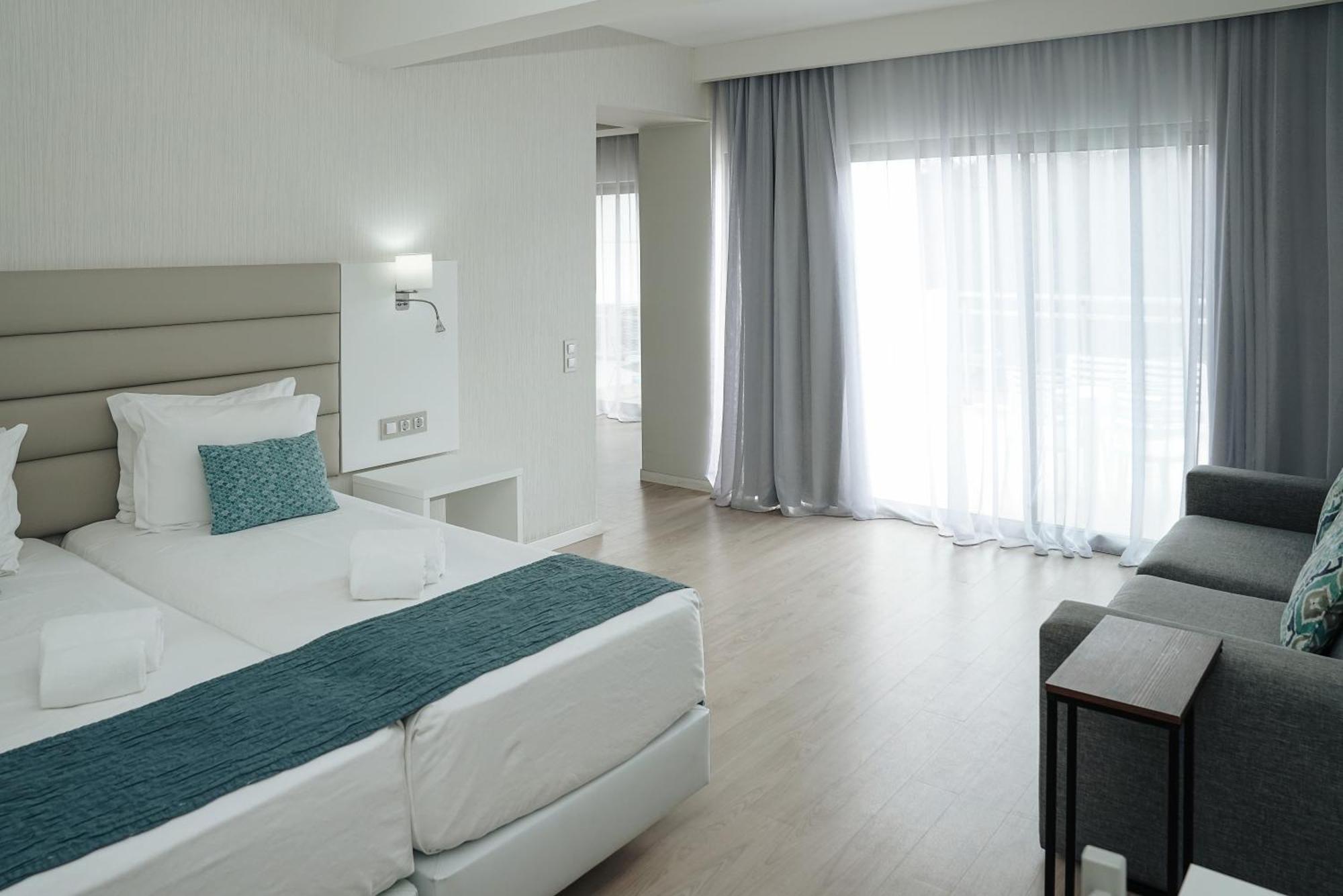 לאגוּ‏ש Carvi Beach Hotel מראה חיצוני תמונה