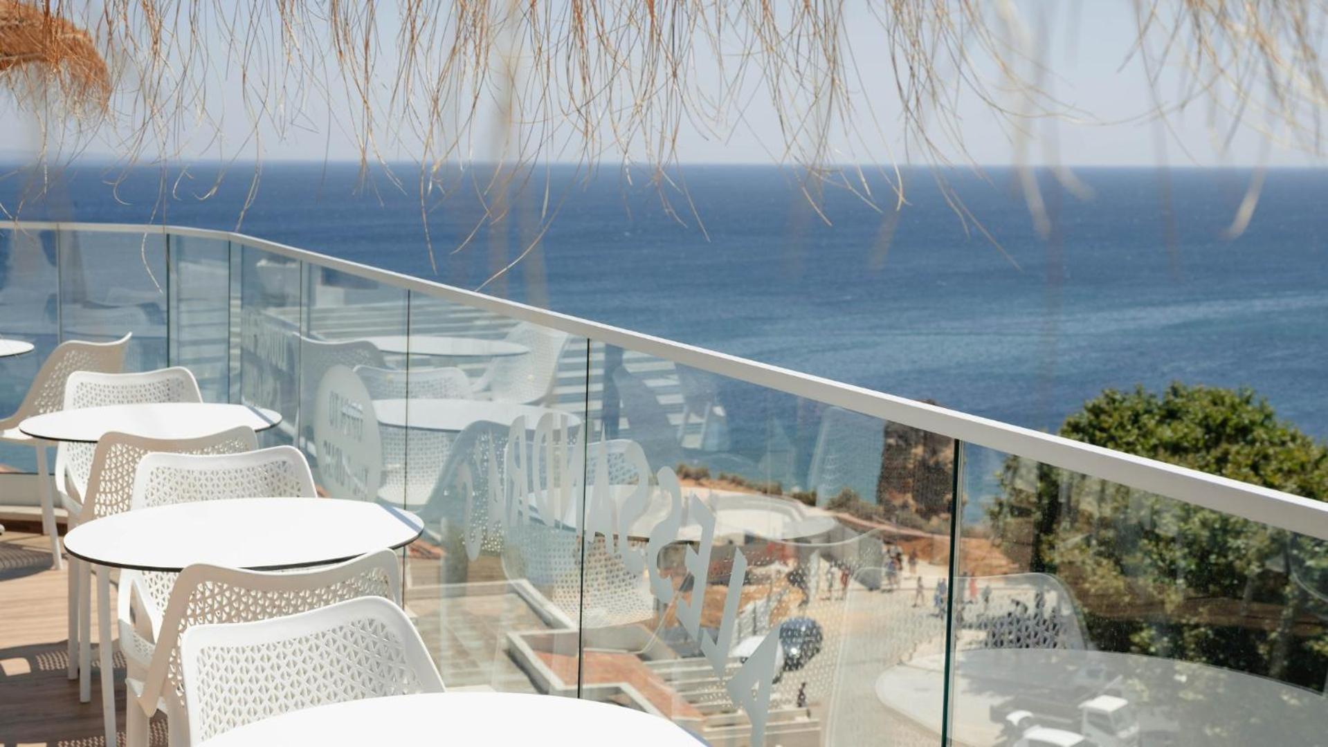 לאגוּ‏ש Carvi Beach Hotel מראה חיצוני תמונה